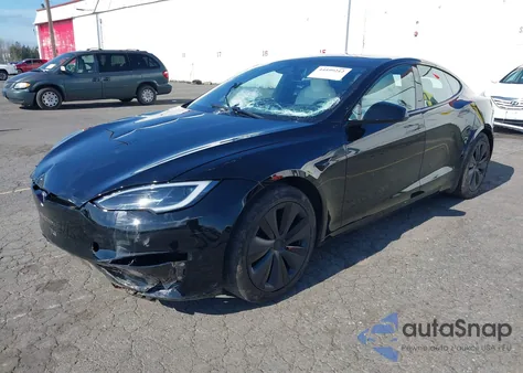 2024 Tesla Model S Long Range z USA, uszkodzony, nr VIN 5YJSA1E57RF534644
